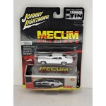Johnny Lightning 1:64 Pontiac GTO 1974 white Mecum Auctions